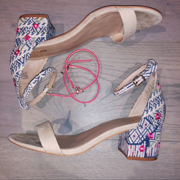 Mix No. 6 Lexine Block Heel Sandals - Picture 6 of 6